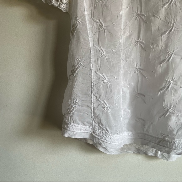 Johnny Was Short Sleeve Button Up Shirt Medium in White Eyelet Lace Embroidered - Picture 10 of 11